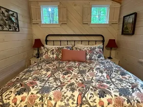 Mary's Cabin - Image 2