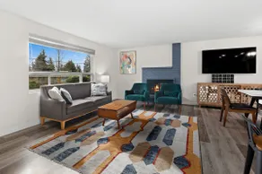 Newly Remodeled 3 BR/2 Bath Home - Image 3