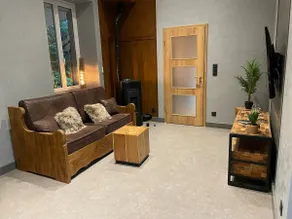 The townhouse with a hot tub - Image 4