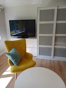Botanical Apartment - Image 4