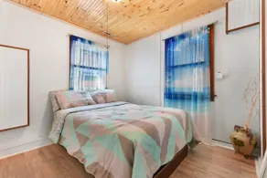 Lakeside Cottage w/ Private Beach and Sunset Views-Niagara - Image 4