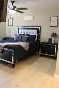 Cozy home near hospital & 101 Remodeled Bathrooms! - Image 5