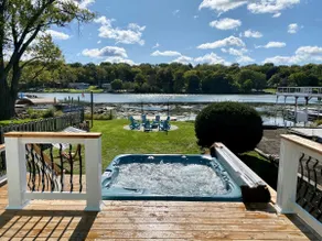 The River House Sauna/Kayaks/Hot Tub/Fire Pit - Image 2
