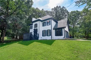 Sweet home in Lawrenceville - Image 2