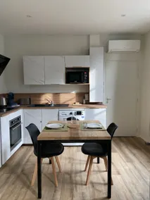 Hyper-central apartment 100% equipped *Air conditioning* - Image 5