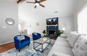 New! RANCH! king bed!3bed/2ba. Private wooded yard - Image 2