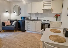 Charming studio in Port Arthur, free parking - Image 3