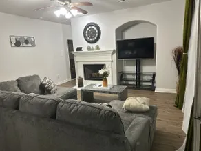 Cozy Home in Conroe (77304). Close to everything. - Image 5