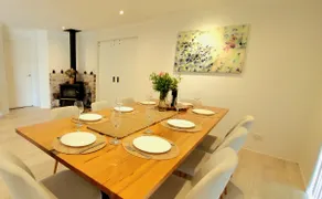 Spacious Coastal Bush Retreat-Close to Everything - Image 5