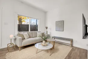 3BR 2BA|Cozy Modern Home in Central District - Image 4