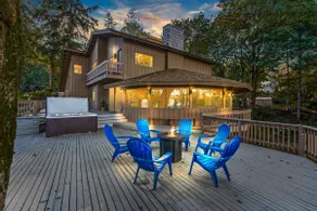 Eagle's Lookout Lodge w/ Hot Tub - Image 3