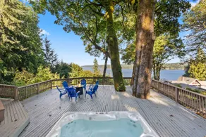 Eagle's Lookout Lodge w/ Hot Tub - Image 4
