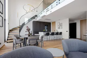 Penthouse on the cloud, 3 luxurious suites & sauna. - Image 2