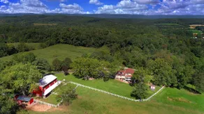 Lazy 8 is a peaceful, scenic countryside getaway - Image 3