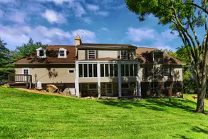 Lazy 8 is a peaceful, scenic countryside getaway - Image 2
