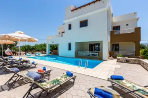 Spacious Family Villa near to amenities with pool - Image 2