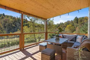 Luxurious Appalachian Farmhouse on the Ivy River - Image 3