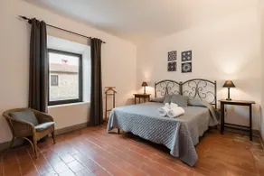 One-bedroom apt. - Image 3
