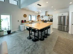 Modern getaway in the woods - Image 5