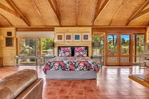 Country Living in Large Studio close to Celebrated Wineries - Image 4