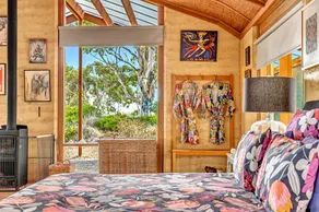 Country Living in Large Studio close to Celebrated Wineries - Image 5