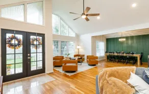 Pickleball*Hot tub*Speakeasy*Bourbon*Pet-Friendly - Image 5