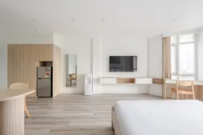 Dom's Residence| Deluxe Suite| Japanese Town - Image 2
