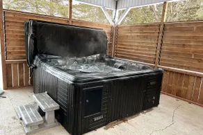 Ô Ruisseau with Hot Tub – Arcade and fireplace - Image 4