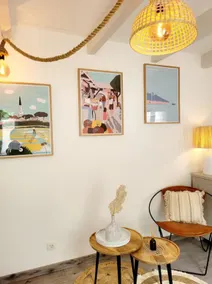Refined apartment near the sea and shops - Image 5