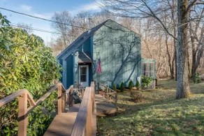 4 Bedroom Wooded Gemstone Retreat - Image 2