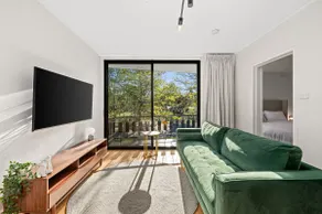 King One Bedroom Apartment - Image 3