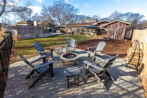 Big Groups/GameRM/Pool/Hot tub/Large backyard/Fire - Image 4