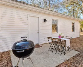 Modern Ranch w/ 3 King Beds, Porch, near DT Senoia - Image 5