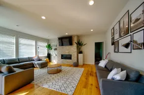 HUGE HOME! Sleeps 21, Lake, Gym, HotTub, Game Room - Image 3