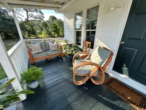 Cozy Cedar Island Cabin - Image 4