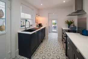 Wistaria Cottage - Image 5