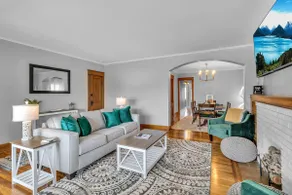 Family Friendly 6 Bedroom House in Quiet Village - Image 5