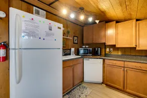 Hot Tub + Views | Kings | Pets | Fireplace | 50Mbp - Image 4