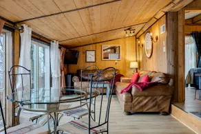 Hot Tub + Views | Kings | Pets | Fireplace | 50Mbp - Image 2
