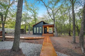 The Cabin In The City - Image 2