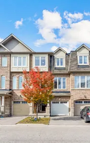 Spectacular & Sunny Home — 3 BR Oasis in Brampton - Image 2