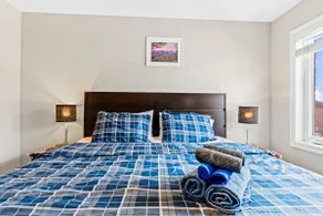 Spectacular & Sunny Home — 3 BR Oasis in Brampton - Image 4