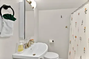 Cozy Cottage Comfort - Image 5