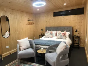 Hillside Cabin with private Hot Tub - Image 4