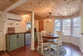 2 Bedroom fully renovated cozy Mt. Gretna Cottage - Image 3