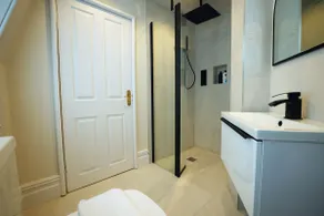 Old Market Apartments - Image 3