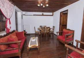 Gold King Apartment - Image 2