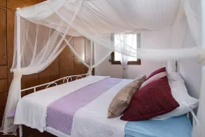 Gold King Apartment - Image 4