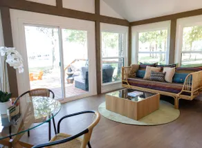 Renovated MidCentury Lakefront Home, Sunrise Views - Image 3