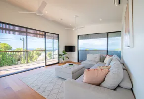 Float on Cylinder + Ocean Views + Sleeps 8 - Image 3